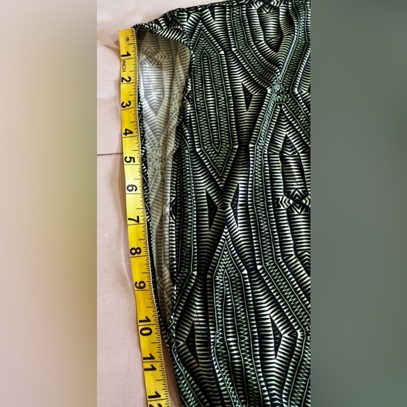 Ellen Tracy Blouse Ellen tracy green multicolors stamps top blouse size Large - Picture 6 of 16